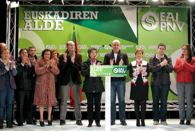 2011-11-17 Antiguako Gaskuña plazako ekitaldi politikoa
